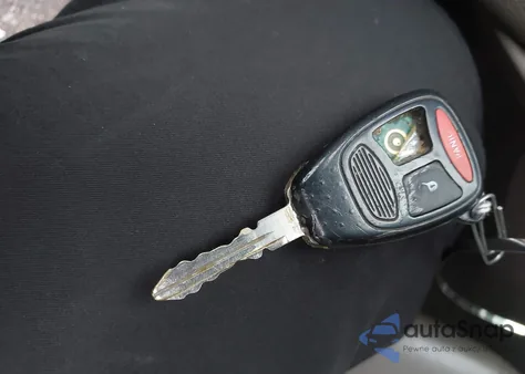 2004 Dodge Durango Slt z USA, uszkodzony, nr VIN 1D4HB48D14F177559